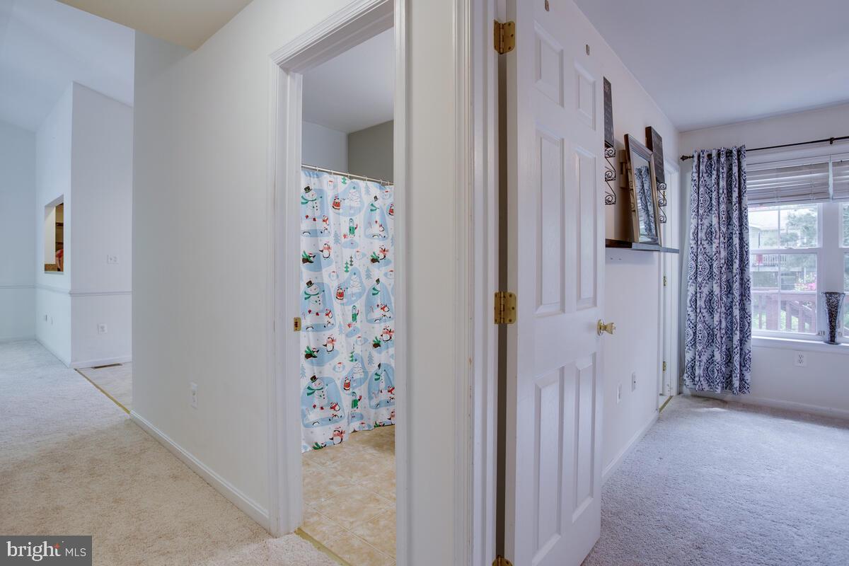 427 Buffalo Road Lusby, MD 20657 - Photo 27 of 47 Hall Bath beside Owners Bedroom