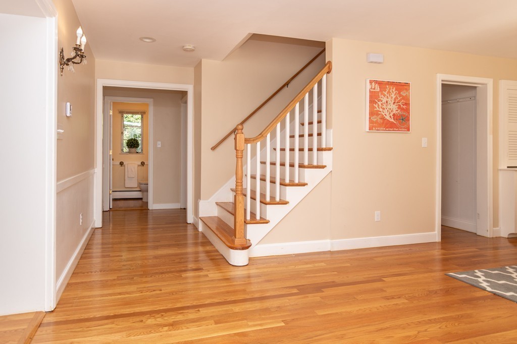 22 Arrowhead Road Weston, MA 02493 - Photo 8 of 15