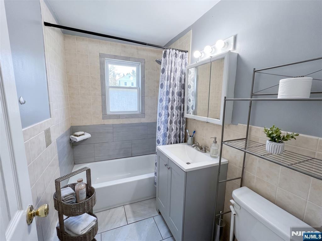 236 Alexander Street Newark, NJ 07106 - Photo 4 of 17