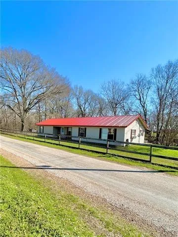 $165,000 | 842 South Bayou Des Glaises Road, Moreauville, LA 71355