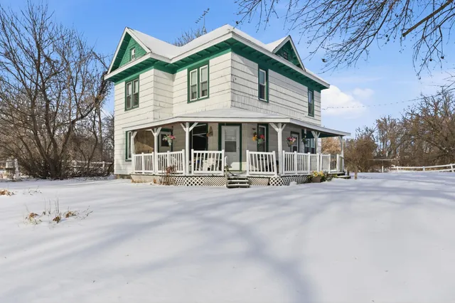 $824,900 | 2840 30th Street Northeast, Buffalo, MN 55313