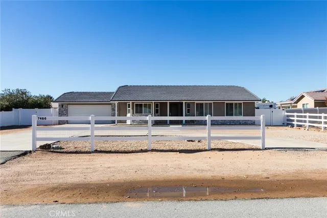 $515,000 | 7486 Langdon Avenue, Hesperia, CA 92345