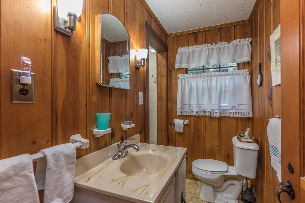 190 Sherbert Road Ashburnham, MA 01430 - Photo 9 of 19