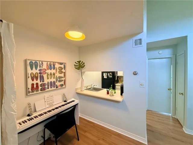 $1,375 | 2330 Edenborn Avenue, Unit 327, Metairie, LA 70001