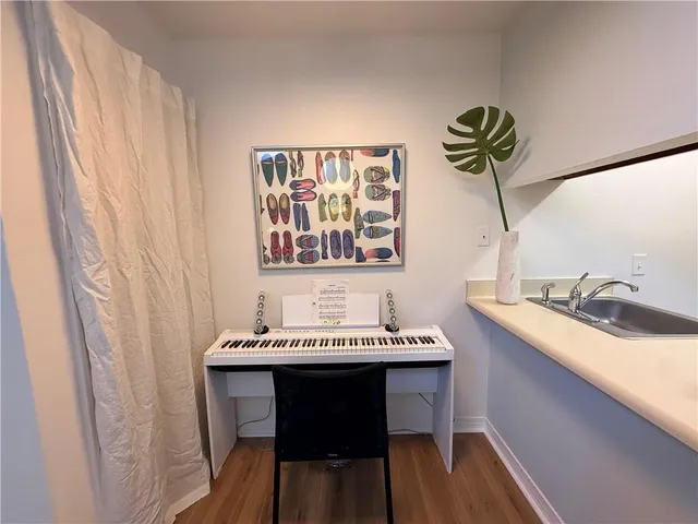 $1,375 | 2330 Edenborn Avenue, Unit 327, Metairie, LA 70001