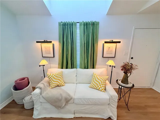 $1,375 | 2330 Edenborn Avenue, Unit 327, Metairie, LA 70001