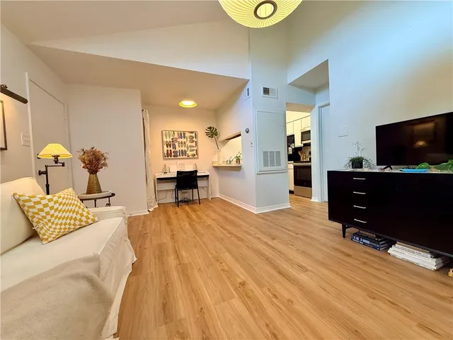 $1,375 | 2330 Edenborn Avenue, Unit 327, Metairie, LA 70001