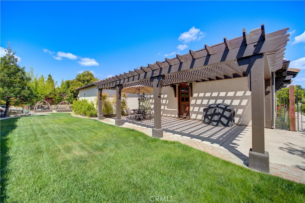 1090 Muscat Court Templeton, CA 93465 - Photo 3 of 38