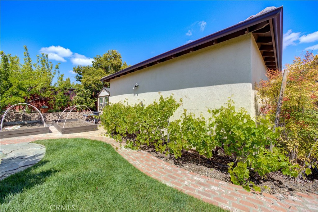 1090 Muscat Court Templeton, CA 93465 - Photo 32 of 38