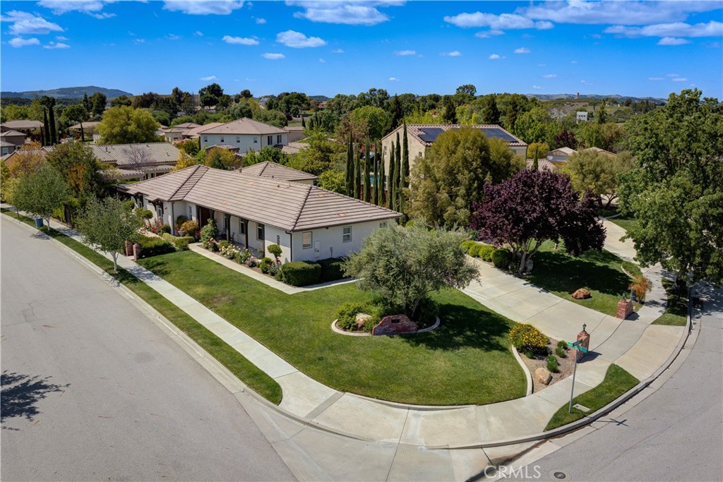 1090 Muscat Court Templeton, CA 93465 - Photo 35 of 38