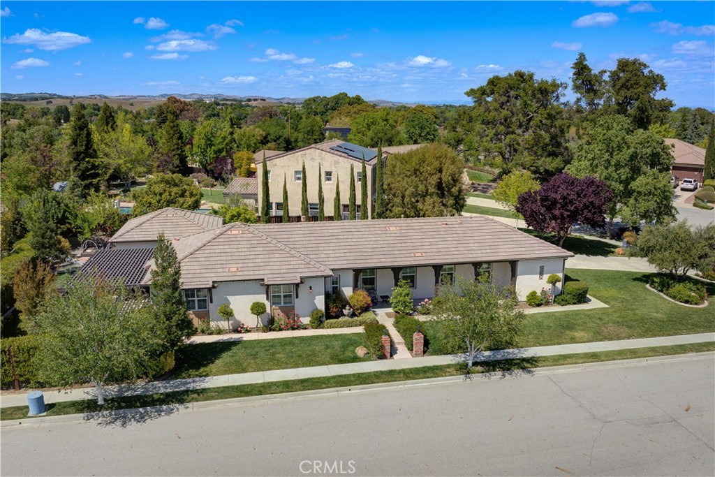 1090 Muscat Court Templeton, CA 93465 - Photo 36 of 38