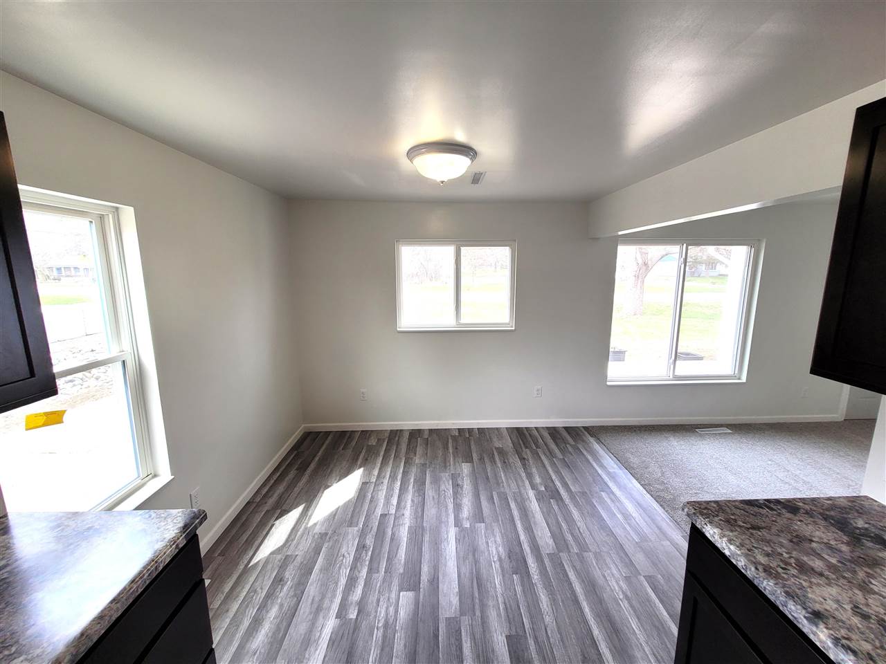 9432 East Coldwater Road Davison, MI 48423 - Photo 7 of 21