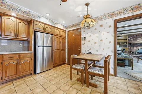 $1,485,000 | 8 Andover Court, Garden City, NY 11530