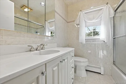 $1,485,000 | 8 Andover Court, Garden City, NY 11530