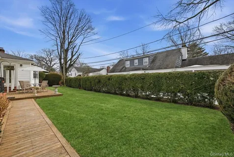 $1,485,000 | 8 Andover Court, Garden City, NY 11530