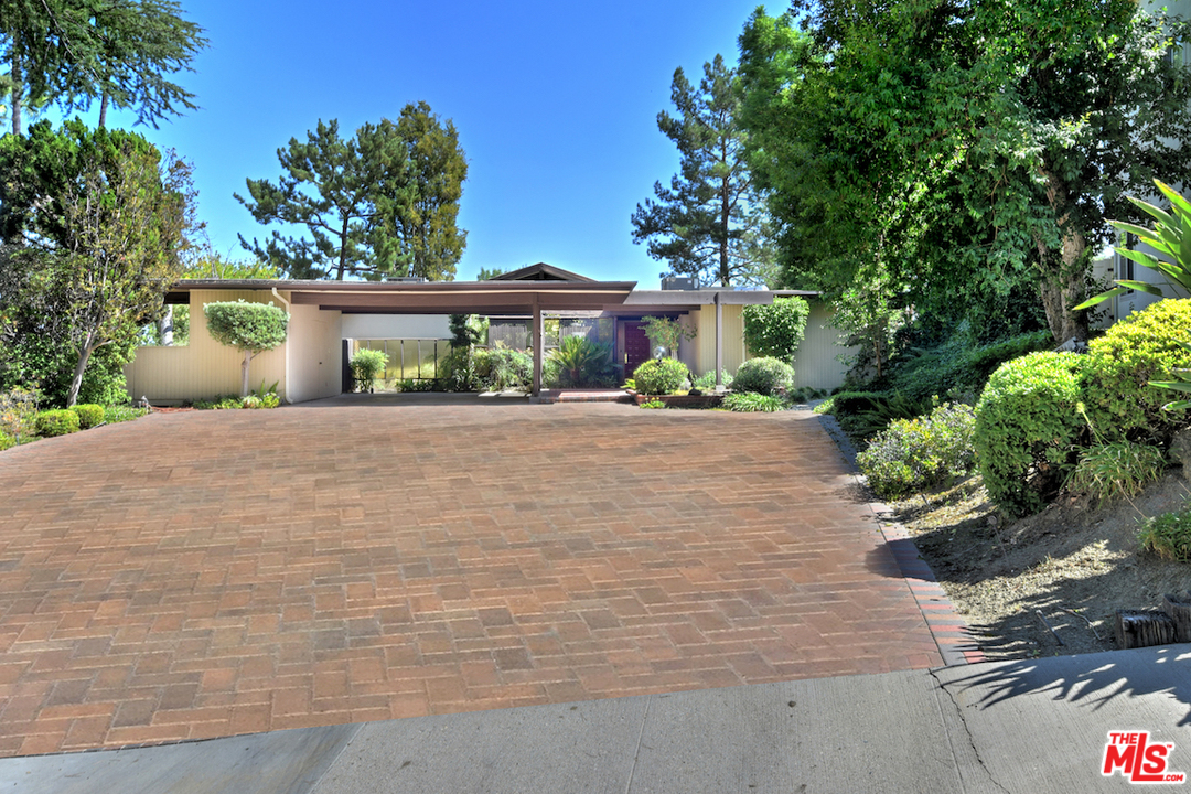 18706 Edleen Drive Tarzana, CA 91356 - Photo 2 of 54