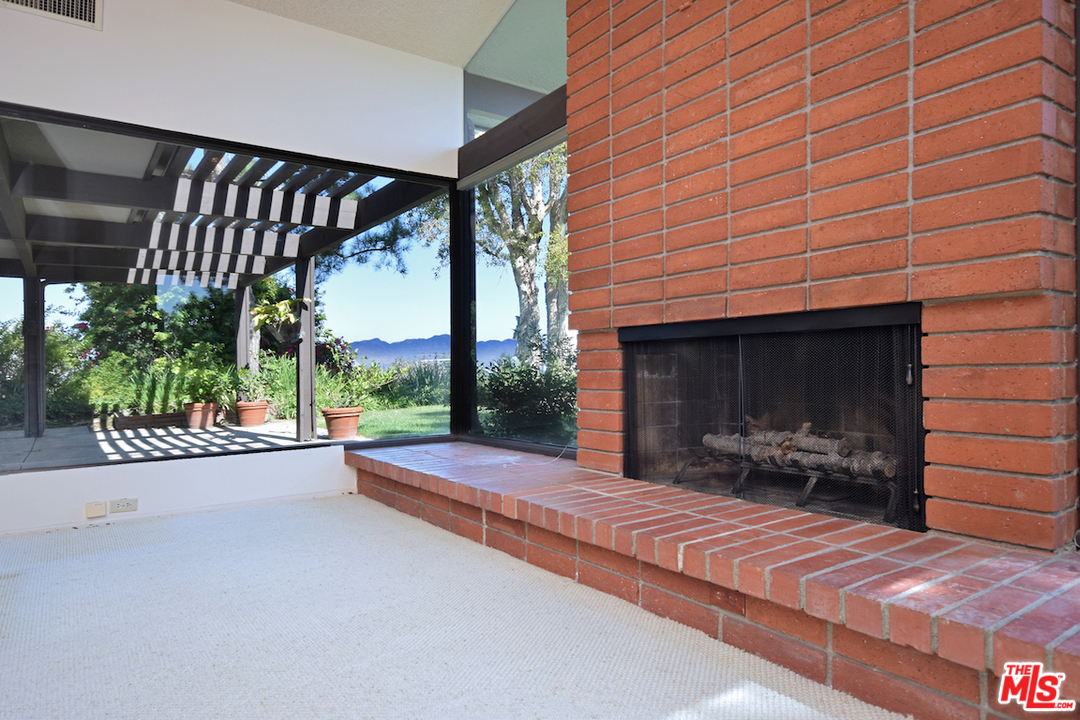 18706 Edleen Drive Tarzana, CA 91356 - Photo 13 of 54