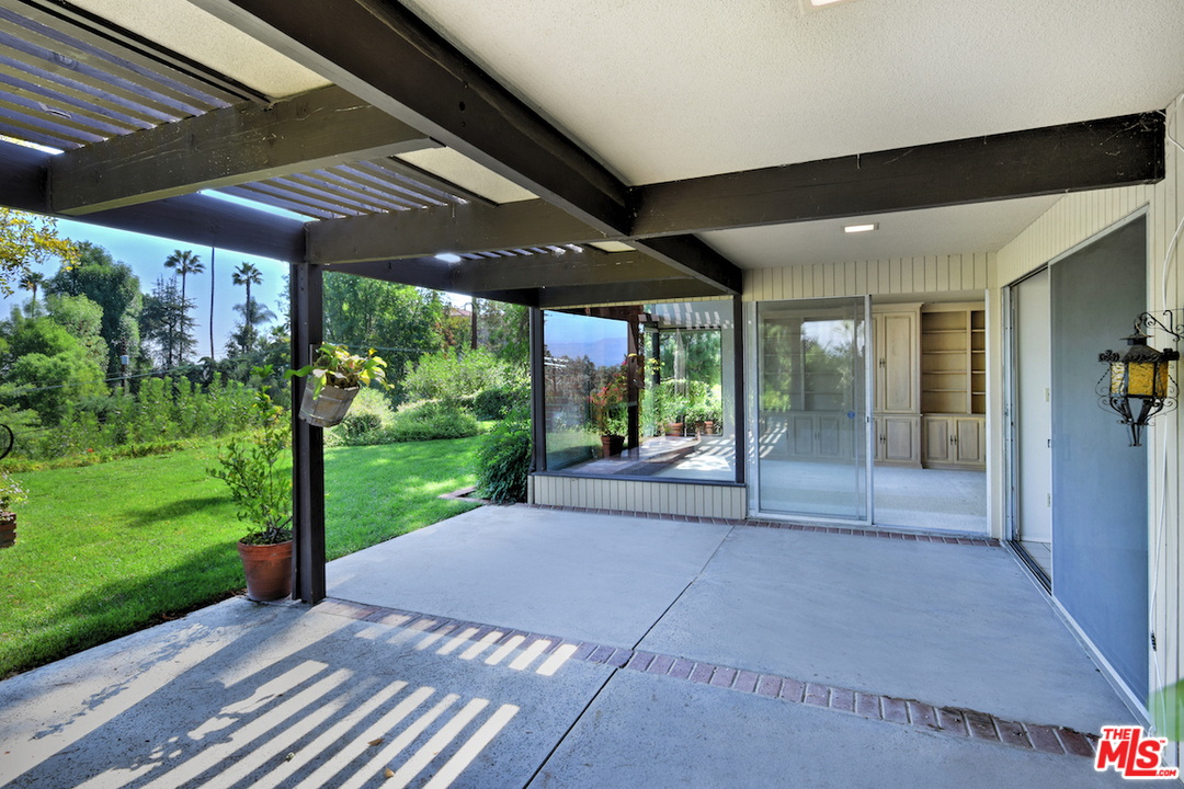 18706 Edleen Drive Tarzana, CA 91356 - Photo 14 of 54