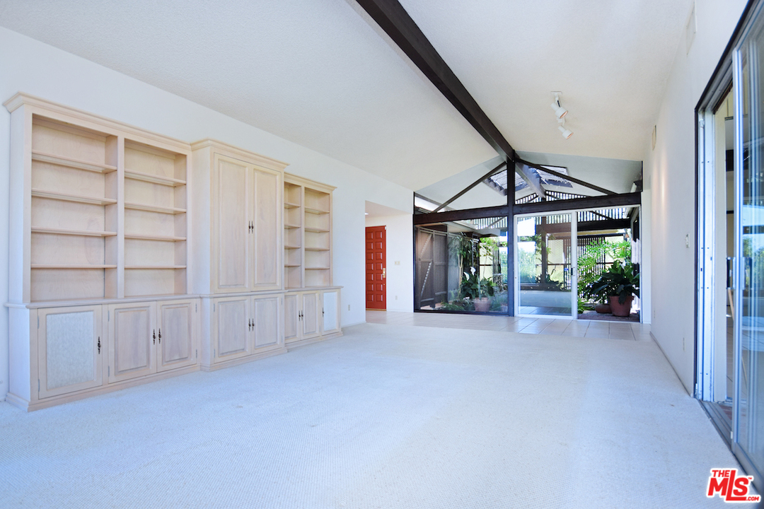 18706 Edleen Drive Tarzana, CA 91356 - Photo 31 of 54