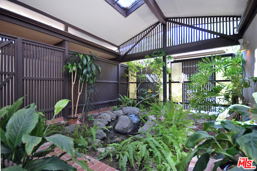 18706 Edleen Drive Tarzana, CA 91356 - Photo 32 of 54