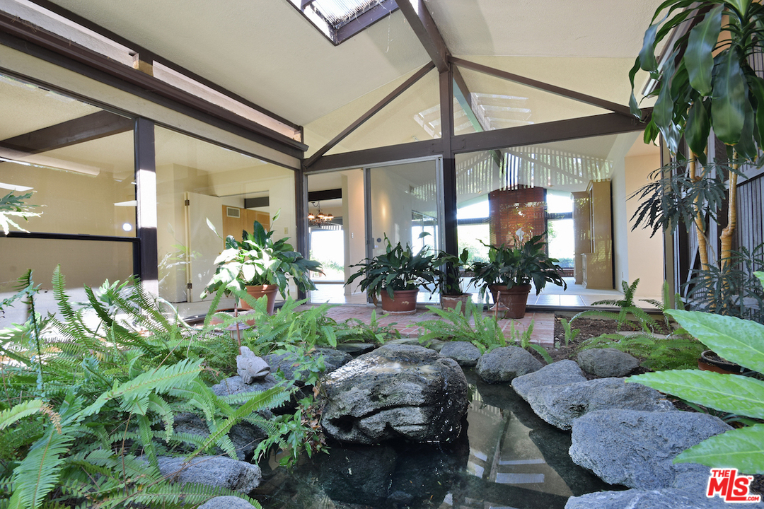 18706 Edleen Drive Tarzana, CA 91356 - Photo 34 of 54