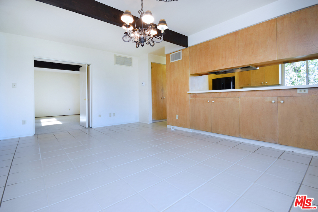 18706 Edleen Drive Tarzana, CA 91356 - Photo 37 of 54