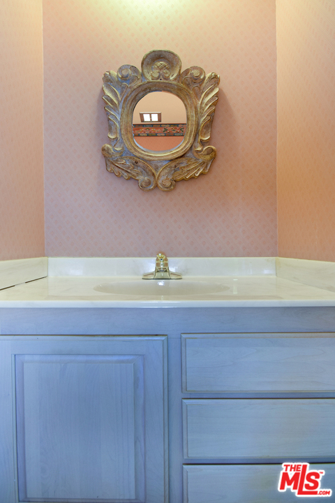 18706 Edleen Drive Tarzana, CA 91356 - Photo 41 of 54