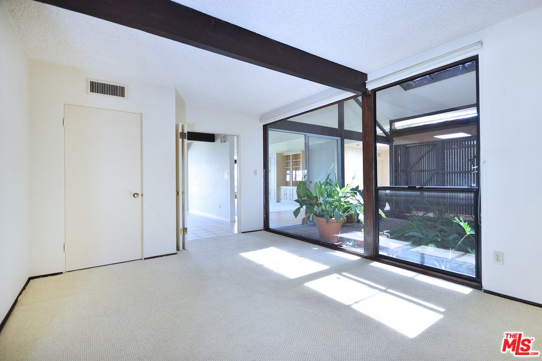 18706 Edleen Drive Tarzana, CA 91356 - Photo 43 of 54