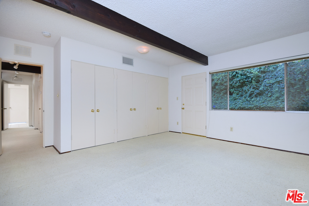 18706 Edleen Drive Tarzana, CA 91356 - Photo 47 of 54