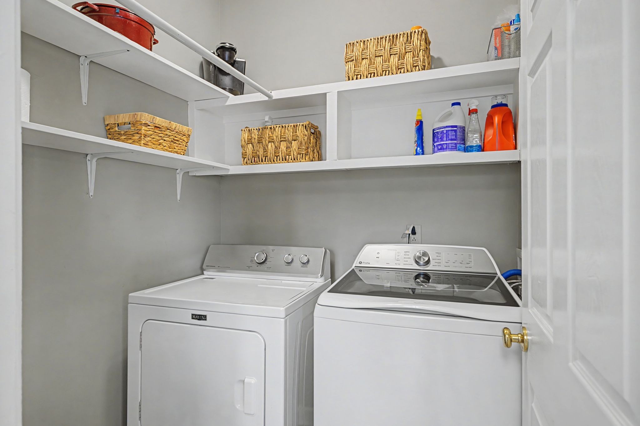 4012 Farmville Court Spring Hill, TN 37174 - Photo 16 of 29 a utility room with dryer and washer