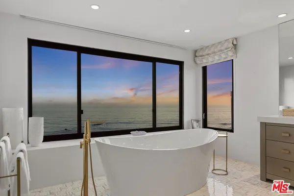 $55,000 | 24146 Malibu Road, Malibu, CA 90265