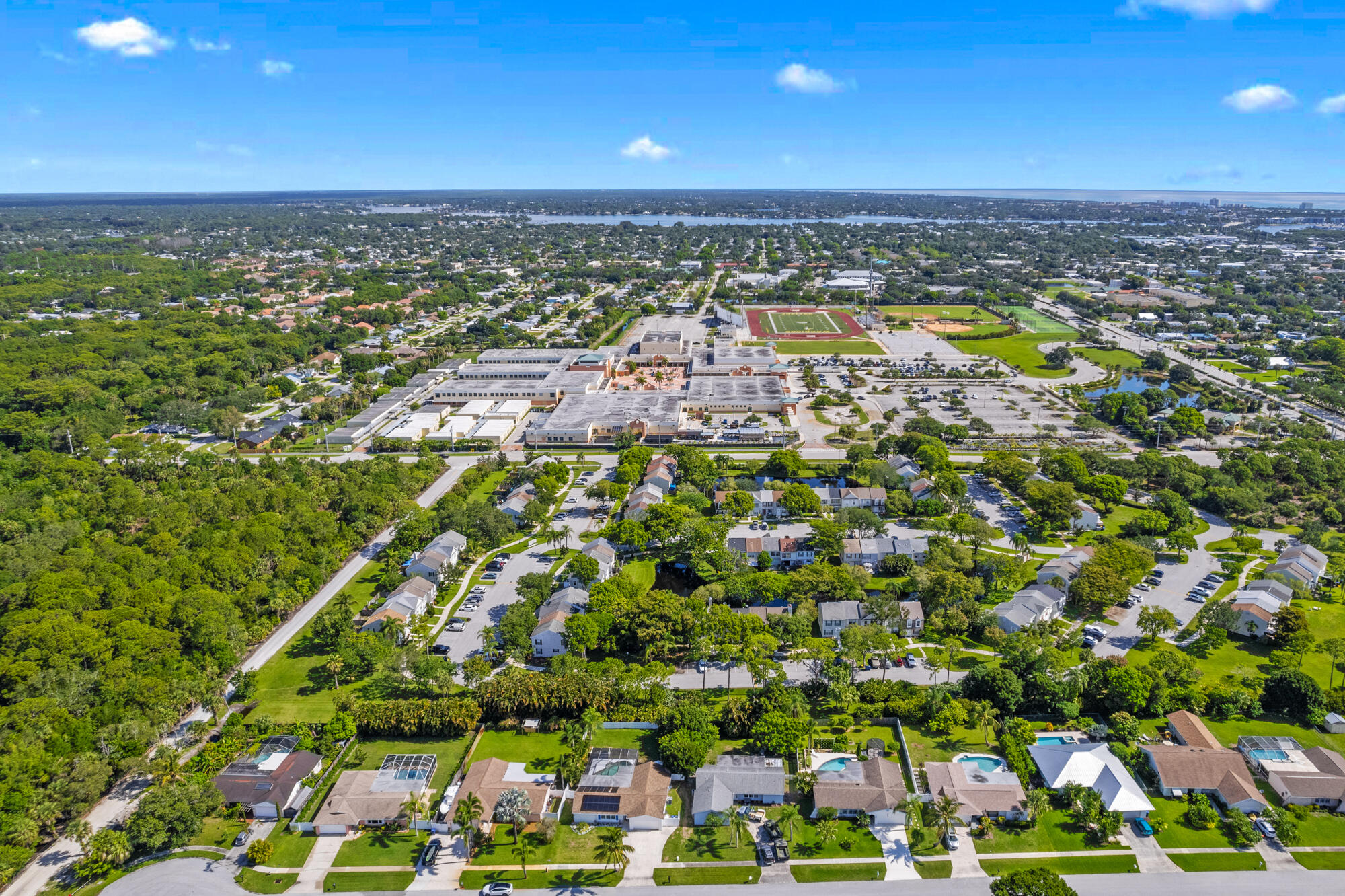 609 Oak Terrace Jupiter, FL 33458 - Photo 22 of 31 609 Oak Terrace, Jupiter, FL 33458 (22)