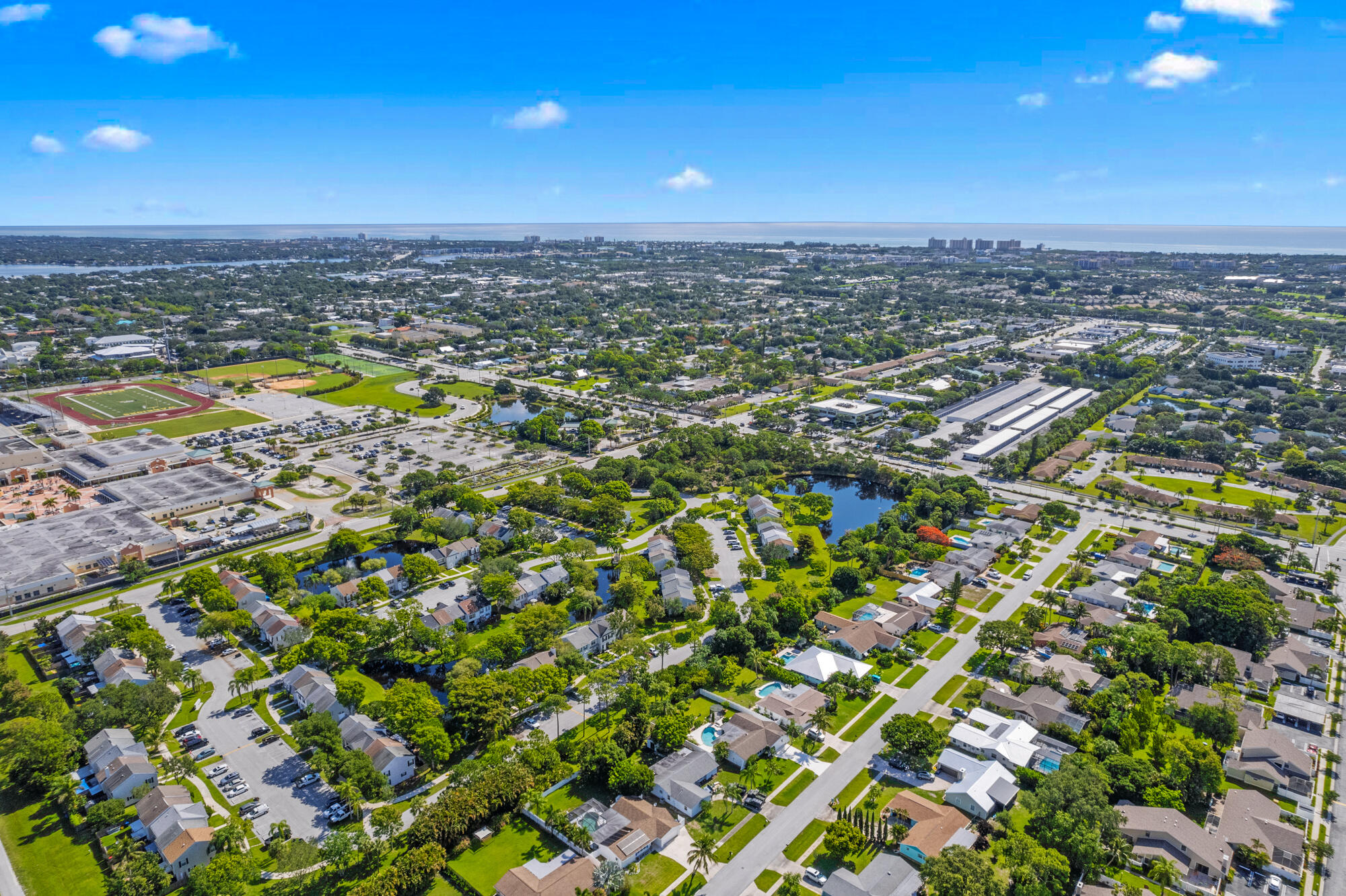 609 Oak Terrace Jupiter, FL 33458 - Photo 24 of 31 609 Oak Terrace, Jupiter, FL 33458 (24)