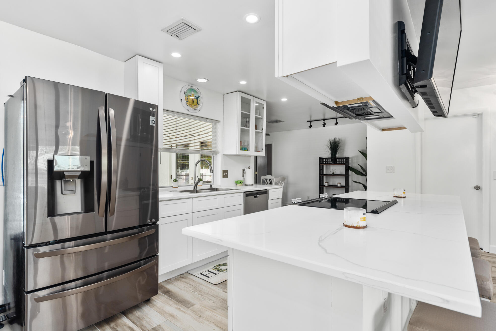 609 Oak Terrace Jupiter, FL 33458 - Photo 9 of 31 609 Oak Terrace, Jupiter, FL 33458 (31)