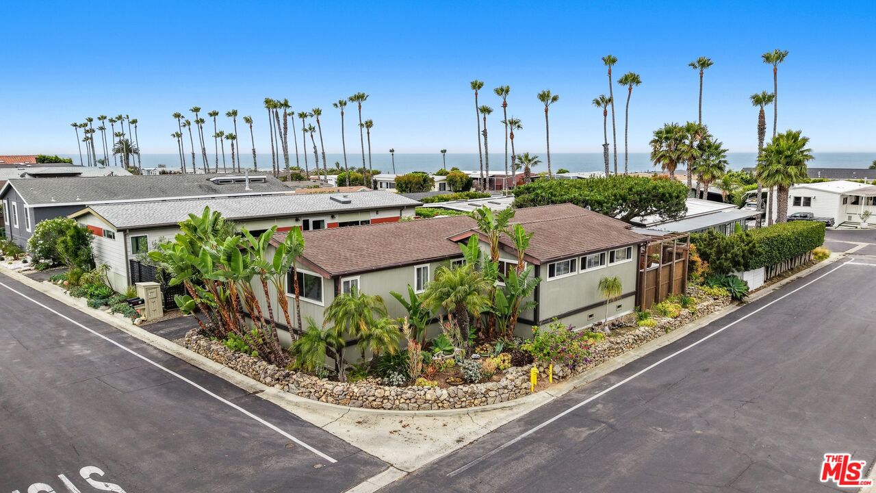 29500 Heathercliff Road, Unit 69 Malibu, CA 90265 - Photo 32 of 39