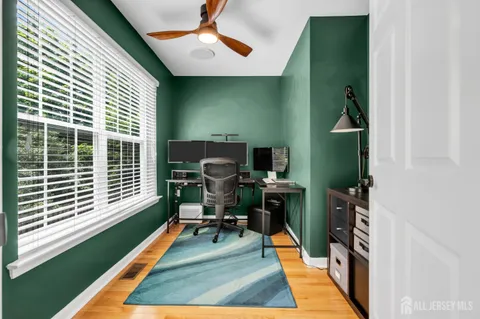 $575,000 | 20 Russell Court, Old Bridge, NJ 07747