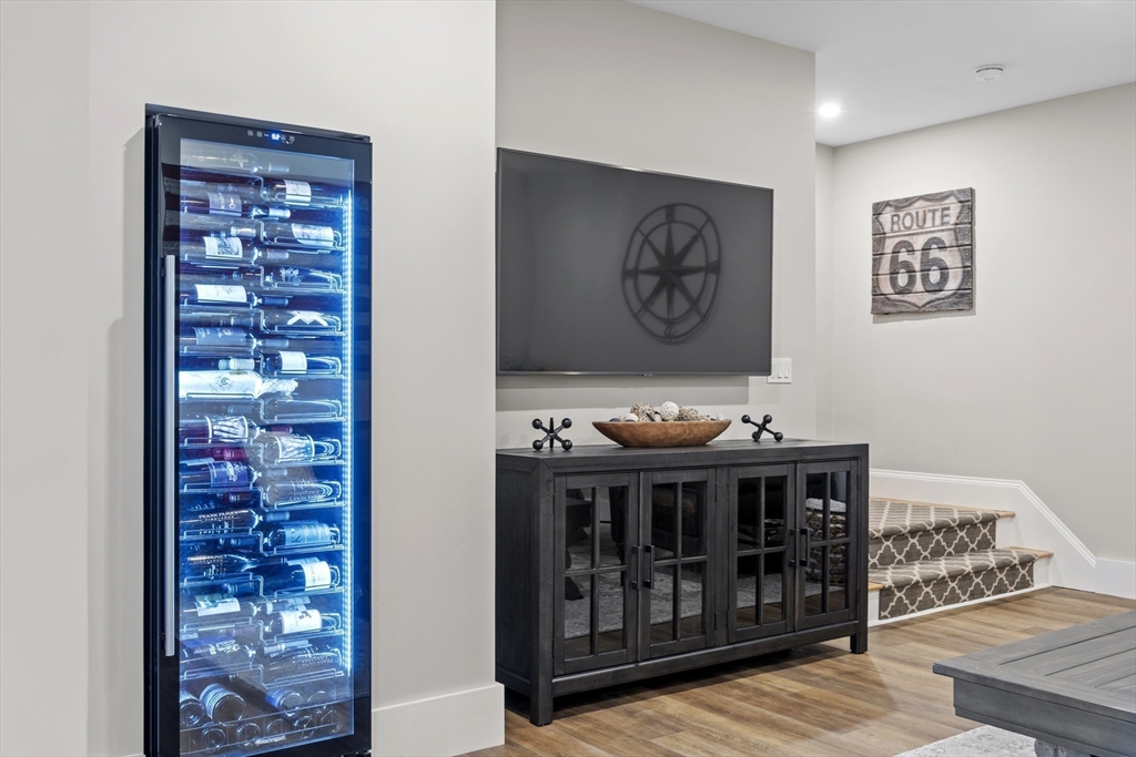 26 Mill Pond Road Bolton, MA 01740 - Photo 27 of 42 a view of entryway with a hallway