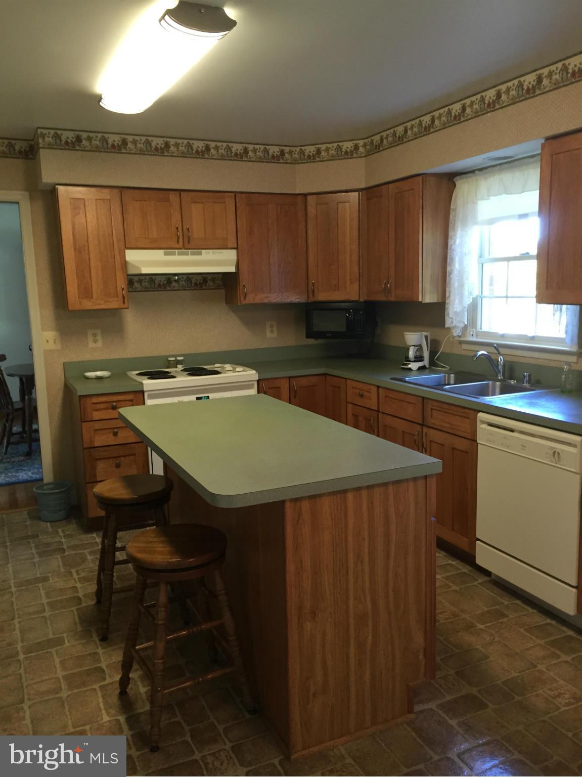 1486 Rack Point Drive Finksburg, MD 21048 - Photo 9 of 29 Kitchen
