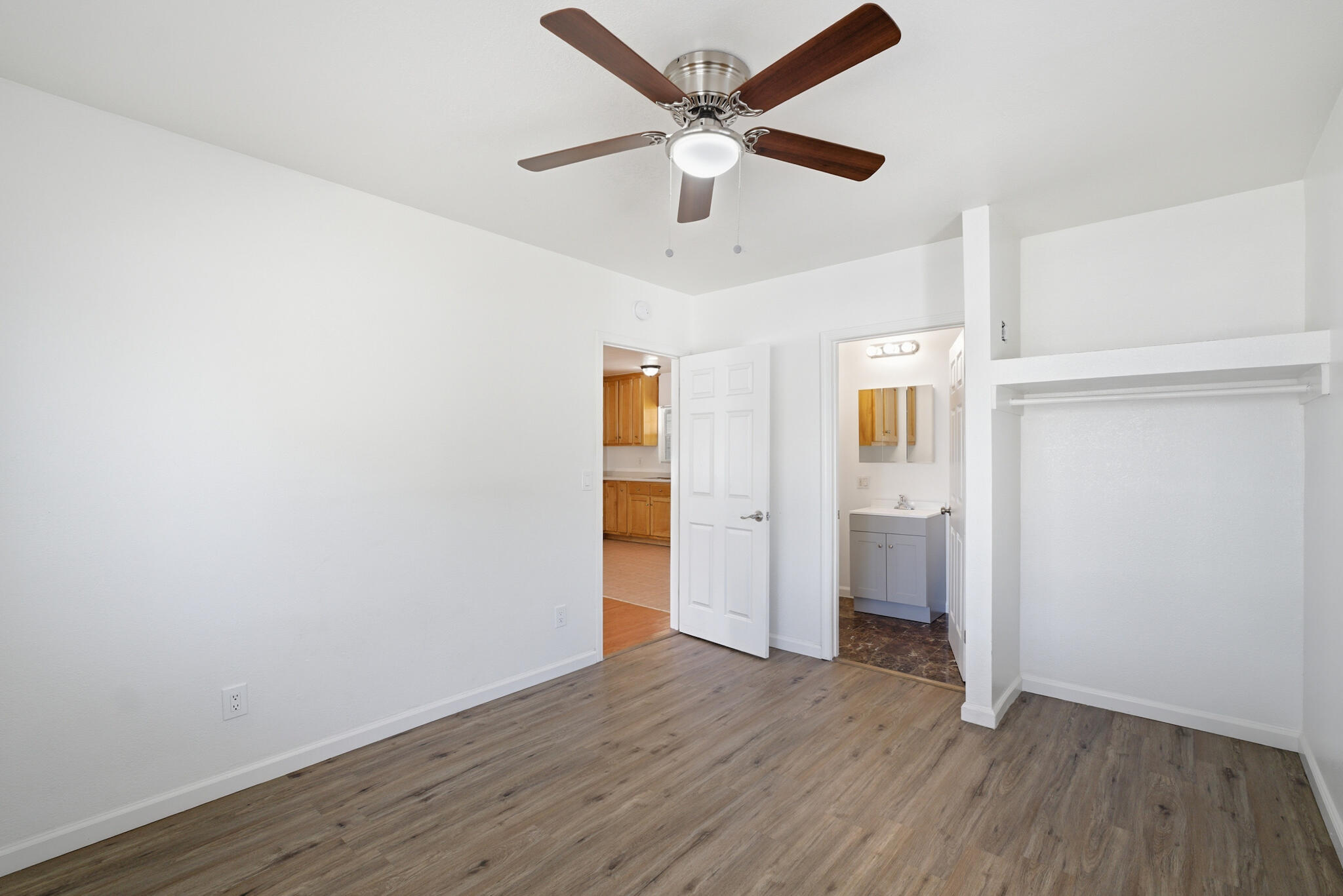 723 South Locust Street Visalia, CA 93277 - Photo 19 of 27