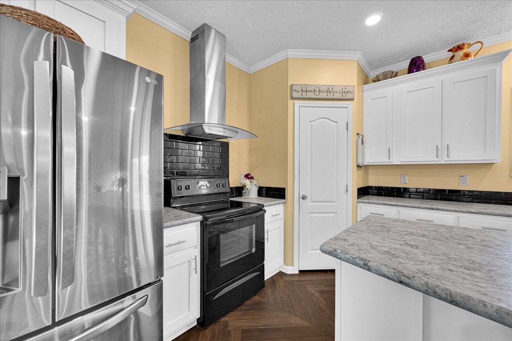 94 George Alewine Road Due West, SC 29639 - Photo 7 of 36
