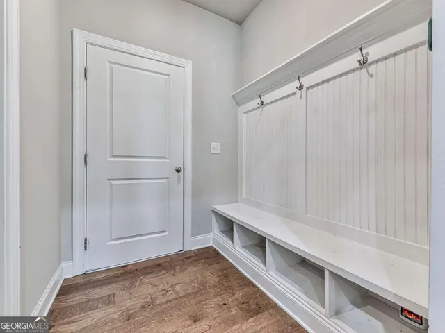 a view of walk in closet