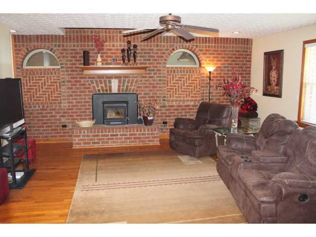 7869 Blacks Road Southwest Pataskala, OH 43062 - Photo 12 of 25