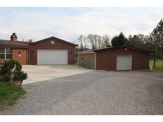 7869 Blacks Road Southwest Pataskala, OH 43062 - Photo 3 of 25