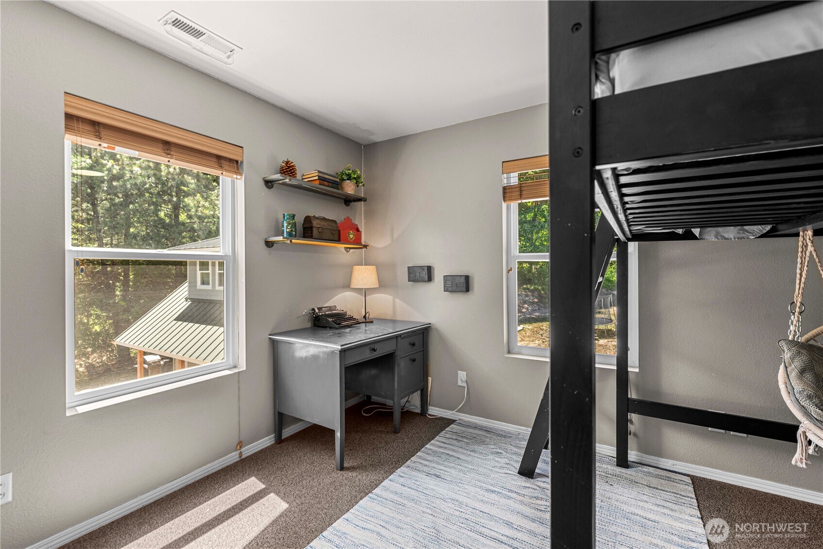 17558 River Road Leavenworth, WA 98826 - Photo 23 of 35 a workspace with furniture and window