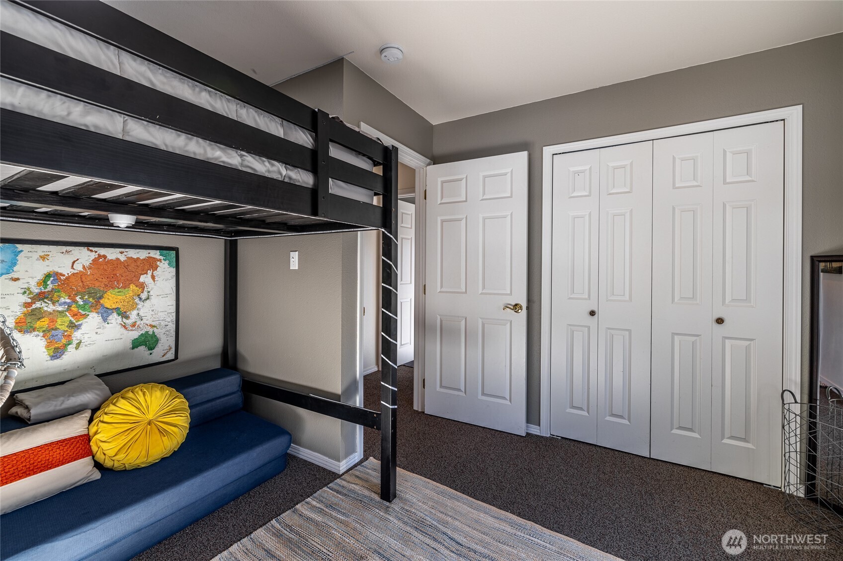 17558 River Road Leavenworth, WA 98826 - Photo 24 of 35 an empty room with wooden floor and furniture