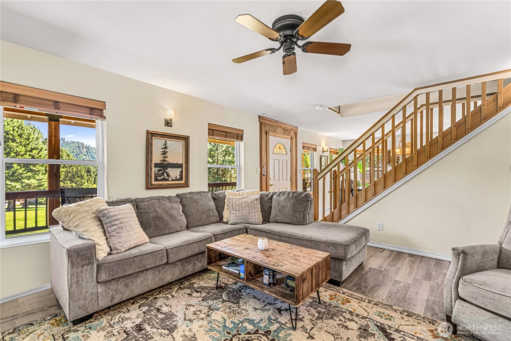 17558 River Road Leavenworth, WA 98826 - Photo 10 of 35 a living room with furniture and a window