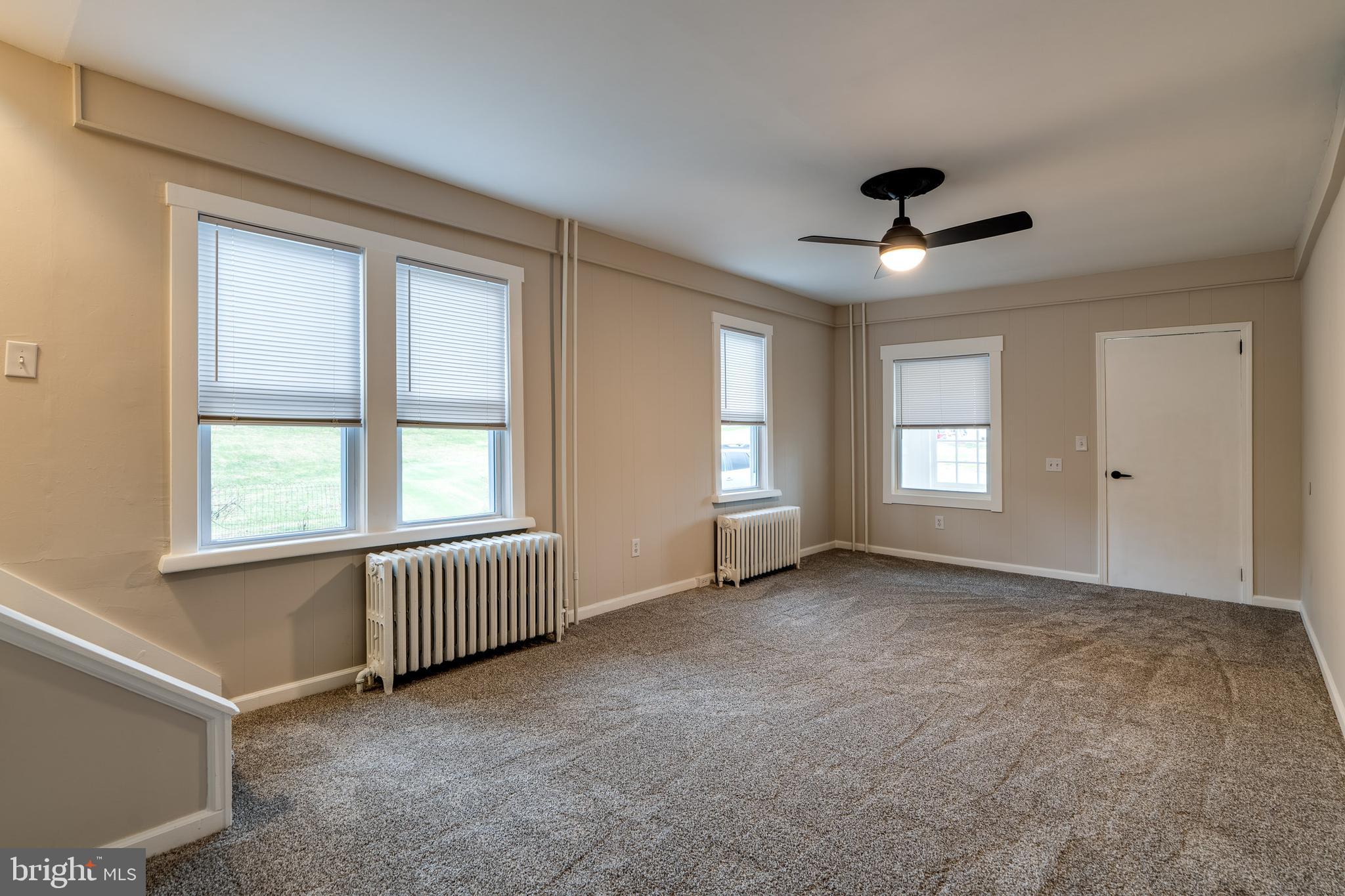 609 Lawn Reading, PA 19609 - Photo 11 of 34 a view of an empty room with a window