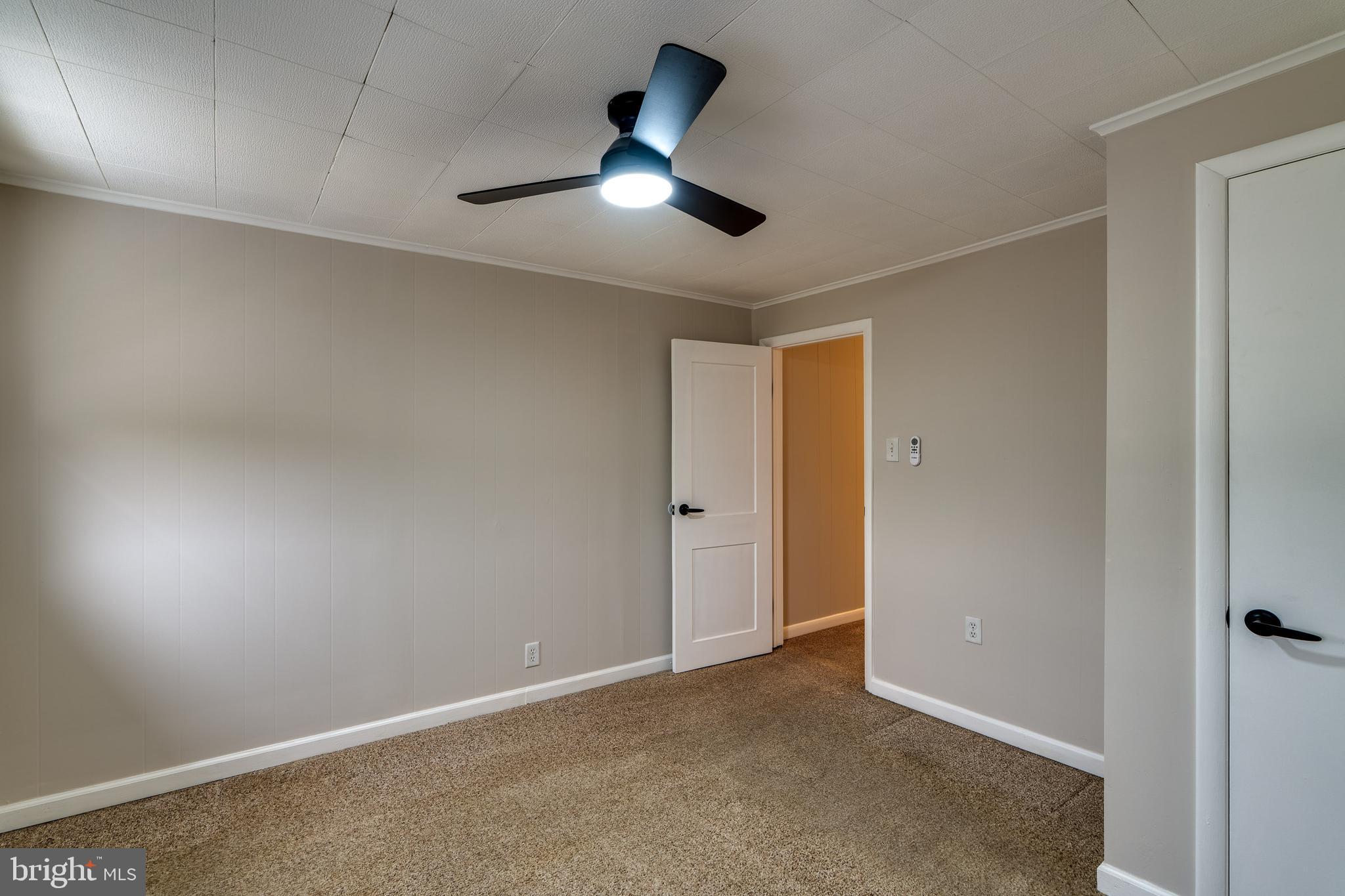 609 Lawn Reading, PA 19609 - Photo 23 of 34 a view of an empty room