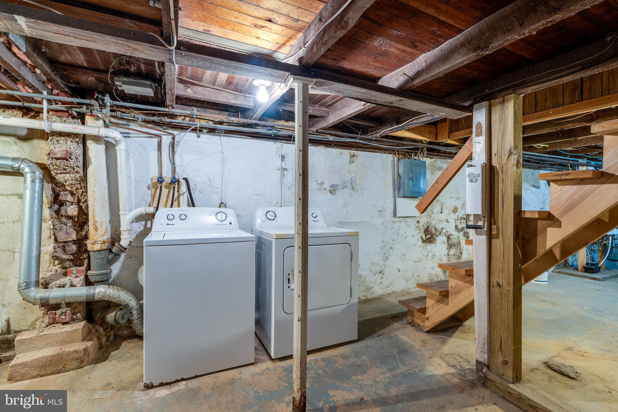 609 Lawn Reading, PA 19609 - Photo 32 of 34 a utility room with dryer and washer