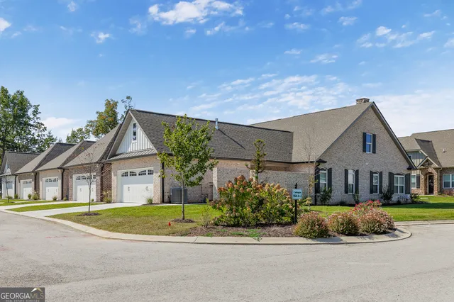 a view of a house with a outdoor space